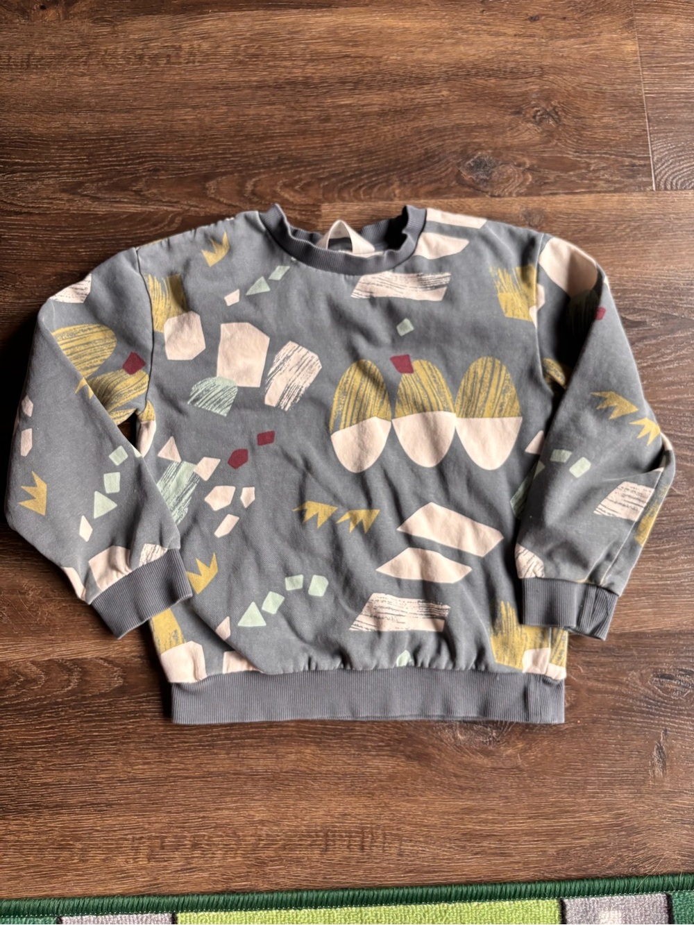 H&M sweatshirt